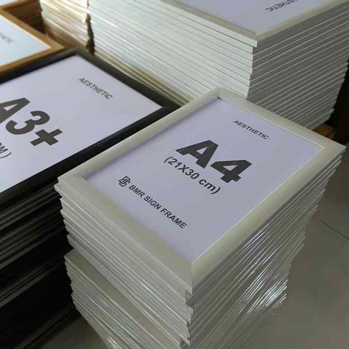bingkai frame kayu / putih