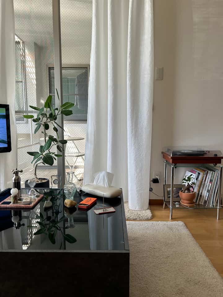 日曜ののんびり午後
相変わらずお香を炊いてのんびり〜

#お香 #お香立て #インセンス #インセンスホルダー #ikea #モダン #ポストモダン #ミッドセンチュリー #midcentury