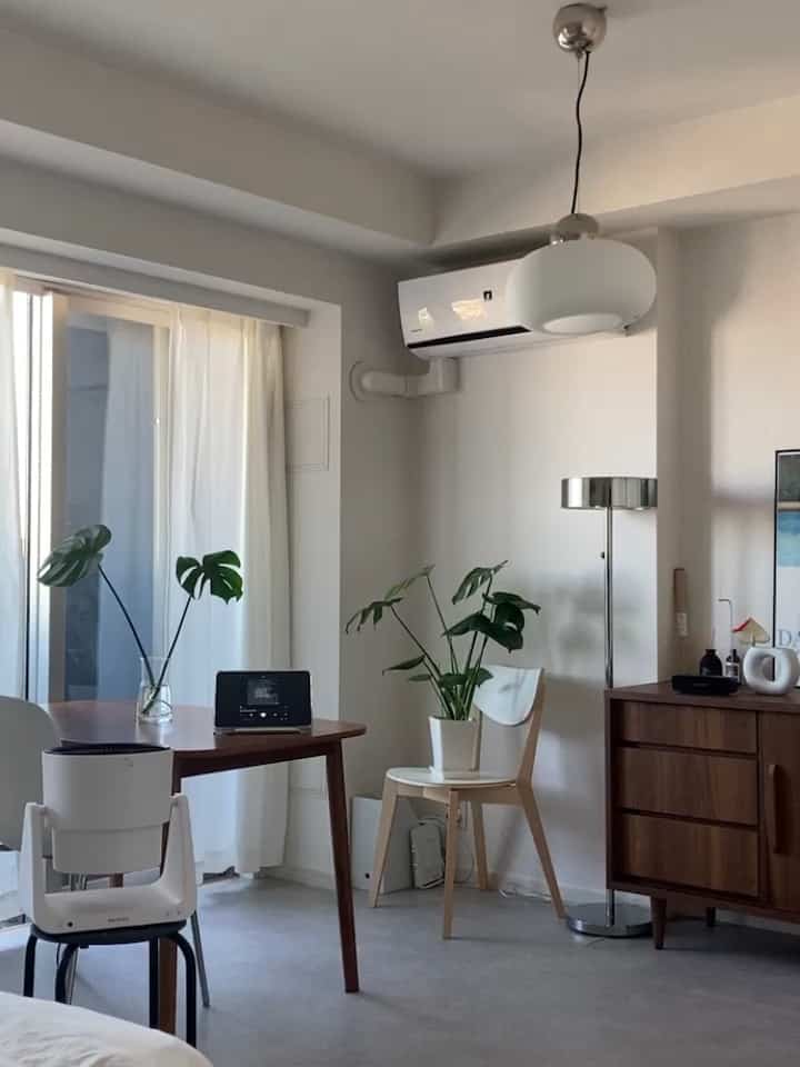 Menyenangkan sekali bisa menciptakan ruangan yang cocok untuk Anda meski tidak bermerek mahal.
IKEA cenderung menghentikan produksinya dengan cepat, jadi jika menurut Anda itu lucu, Anda harus segera membelinya.
Kedua lampu ini adalah favorit saya.

#STOCKHOLM
#DEJSA
#ikea #ikea照明