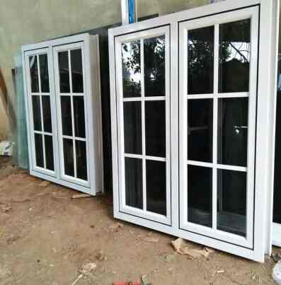 Jendela Gandeng + Ornamen