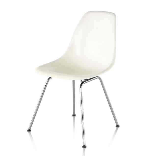 Eames Molded Plastic Side Shell Chair　サイドチェア