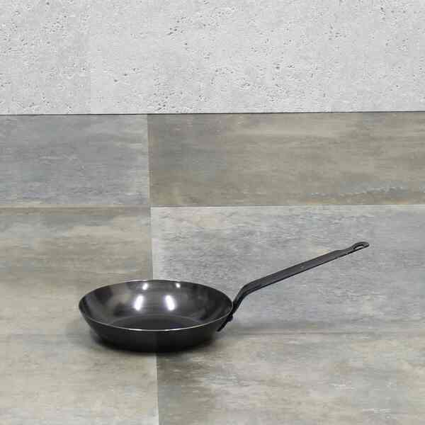 鉄黒皮フライパン