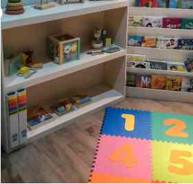 RAK MAINAN MONTESSORI -PLUTO