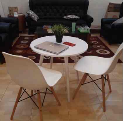 Meja Makan Bundar