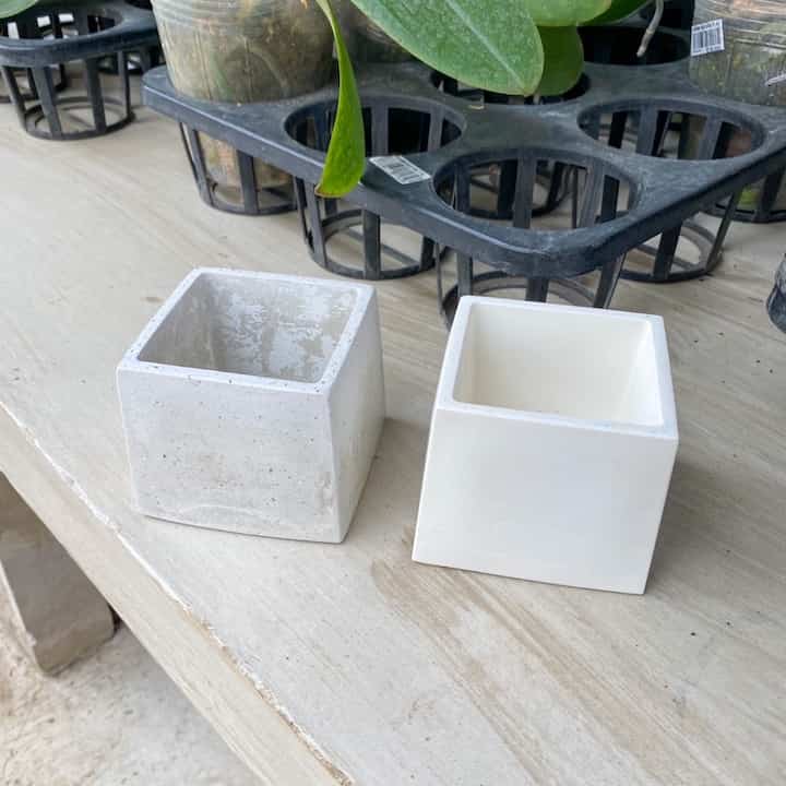 Pot Semen Kerucut Persegi