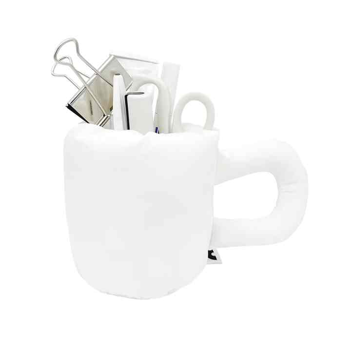 BM10 SNOW マグ型クッション