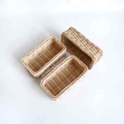 Keranjang rotan kotak