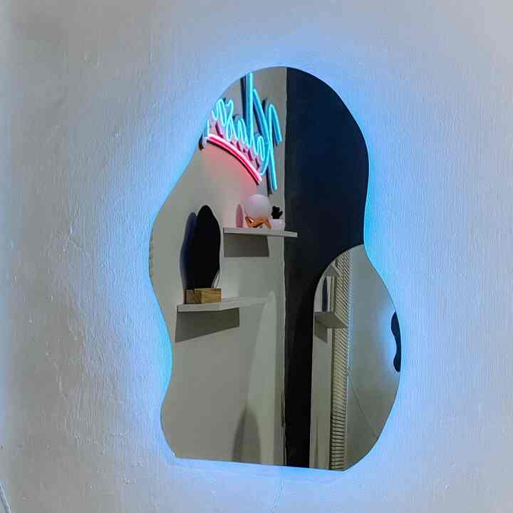 Cermin Dinding Estetik Gantung