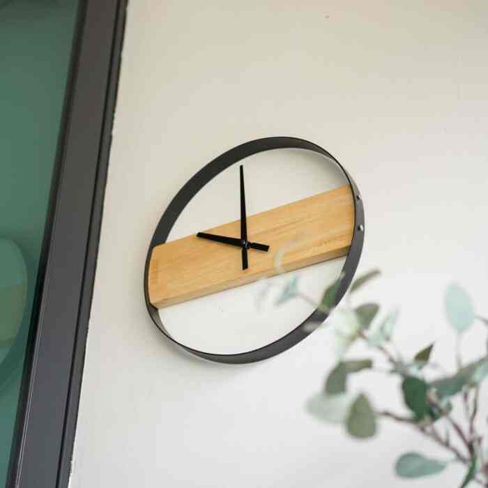 WALL CLOCK