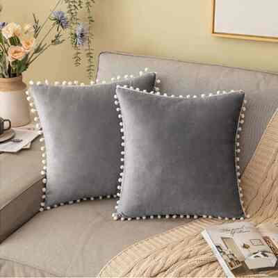 2pcs sarung bantal sofa pompom