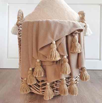 Mocca Tassel Throw