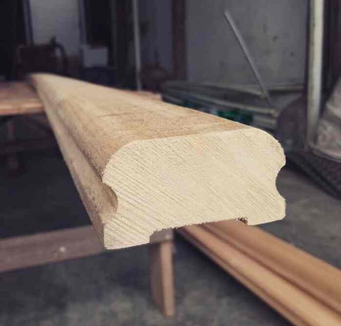 Hand Railing Pegangan Railing Tangga Kayu Meranti