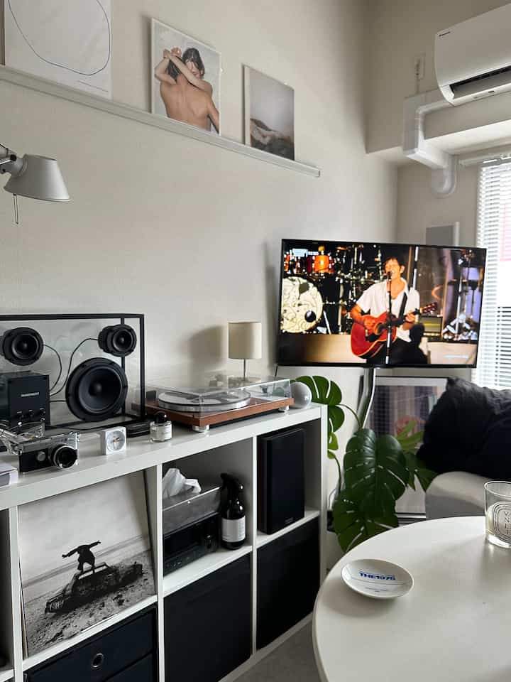 生配信見ながらおにぎらず🍙❌
ツアーで買った小皿が活躍！
#the1975