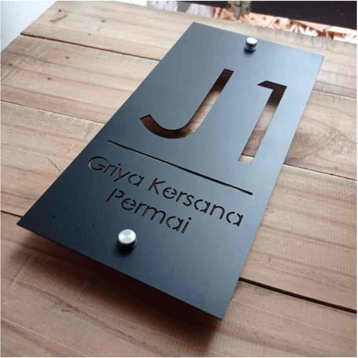 Customize nomor rumah unik akrilik hitam doff