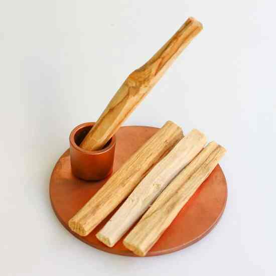 今話題のパロサントプレート Palo Santo Plate