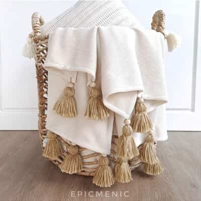 Yumi Tassel Throw