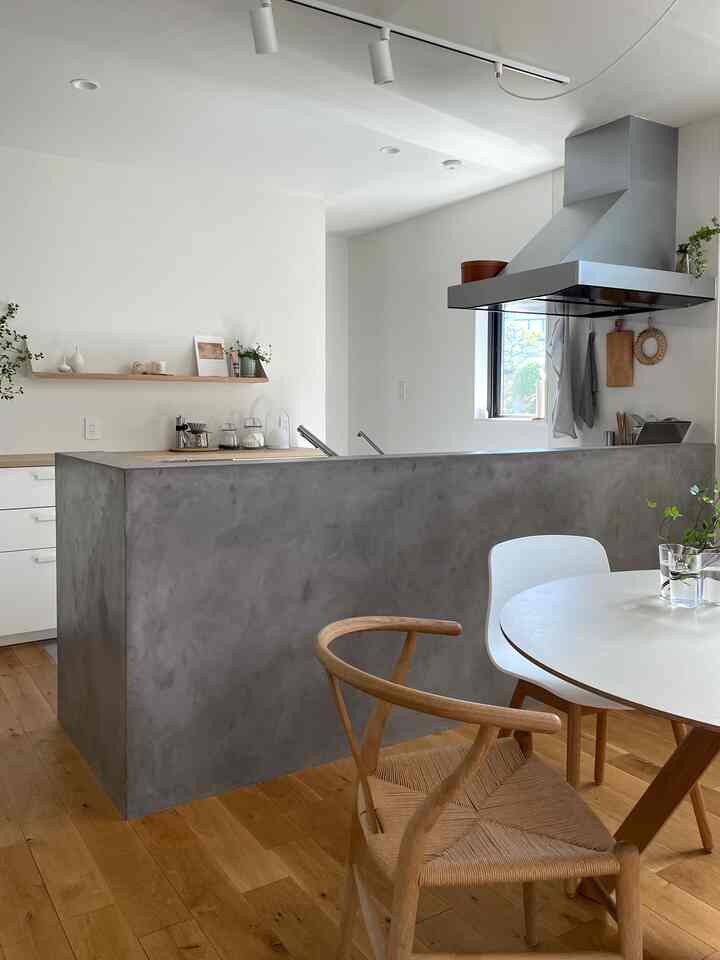 ワイチェア期間限定になってて買い足したくなっちゃう。それでも高いのに感覚おかしくなるなぁ😆
#ワイチェア#キッチンインテリア