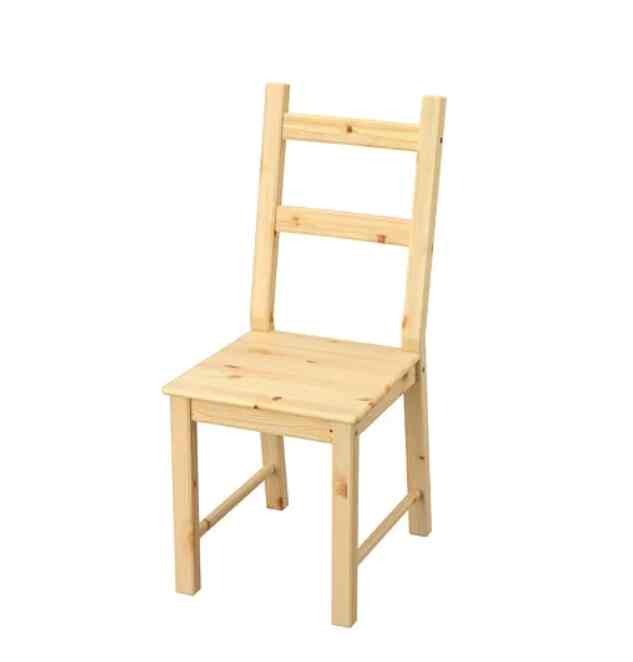 IVAR Kursi, kayu pinus