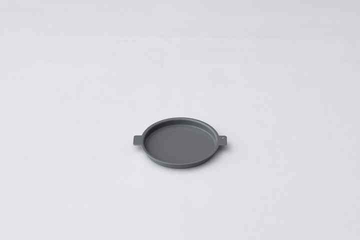‘Colored’ aluminum tray round S トレイ［3色］