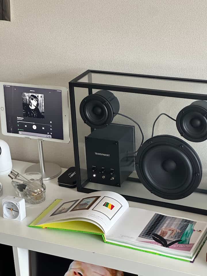 三連休で東京都現代美術館で行っている
デイヴィッド・ホックニー展へ行ってきました🎨
知ってからまも無いですが大好きな画家です🧑‍🎨
自分の部屋にも飾ってある絵の原画を見ることも出来たし、展示されている作品数が物凄く多くて見どころ満載でした😚

グッズたくさん買ってしまいました😅
#インテリア #アートブック
