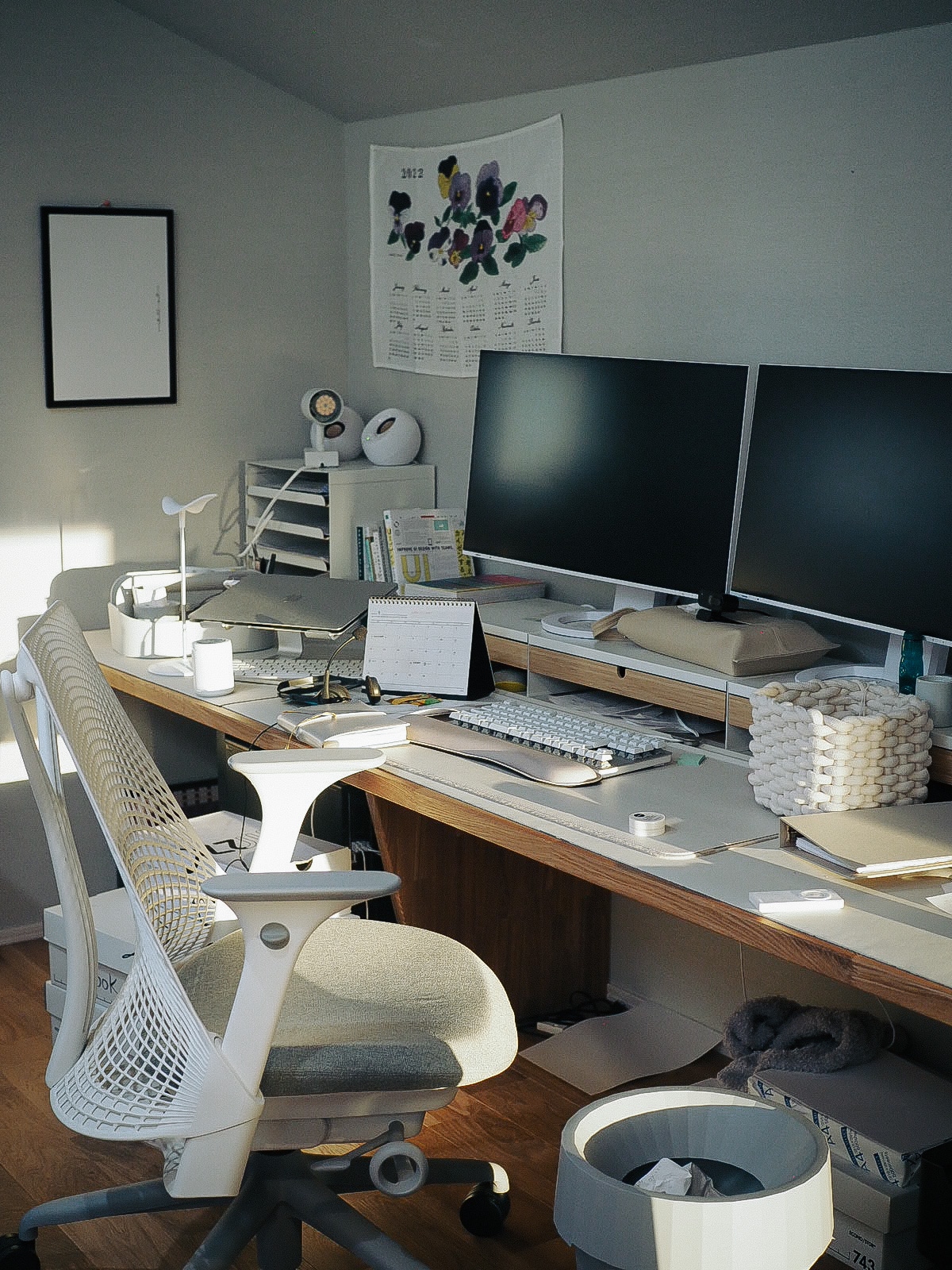 IKEA ELLOVEN エロヴェン モニタースタンド 引き出し付き［2色