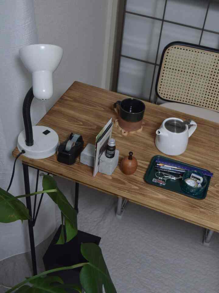 仕事テーブル
いずれ壁に棚を作りたいと思ってます☁️
#ワークスペース #ワークルーム 