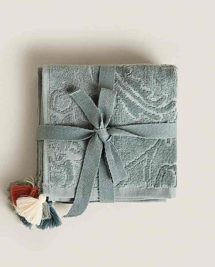 JACQUARD TOWEL WITH TASSELS (PACK OF 3)