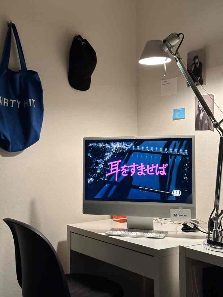 台風で家でジブリを大人レンタルしてきて見る休日🌀
引きこもり具合は天候あんま関係ないです😗
#雨の日 #ジブリ #インテリア #夜食 