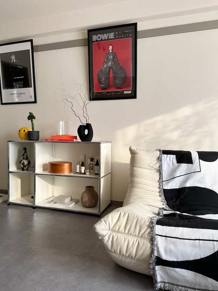 My favorite view of the sunset ☺️

#2LDK Rental #賃貸インテリア #マンションインテリア #リビングインテリア #観葉植物のある暮らし #リーンロゼ #ミッドセンチュリー #ミッドセンチュリーモダン {7 #usmhaller} #togosofa #ligneroset #lignerosetuk #midcentury #livstagrammer #mygoodroom #instahome #cozyhome