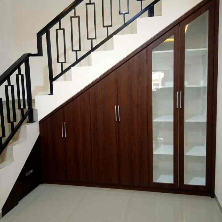custome lemari bawah tangga