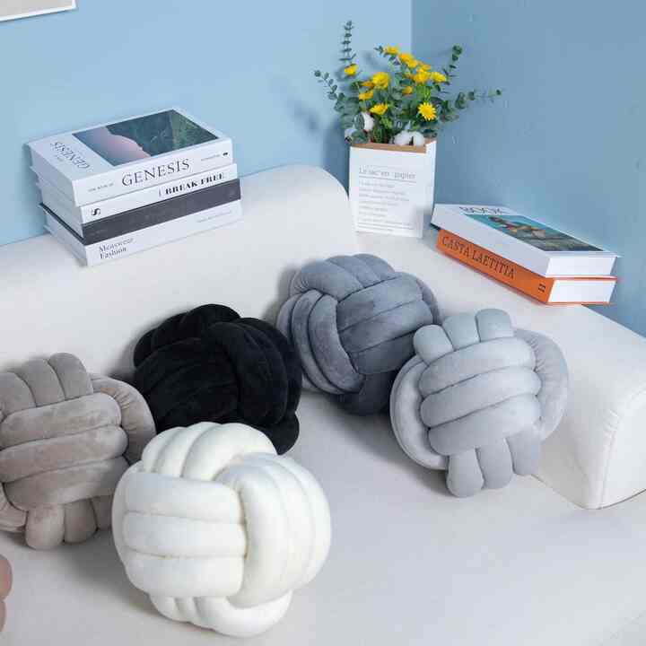 Velvet Knot Ball Pillow 6164