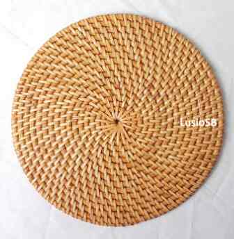 Tatakan Piring Rotan