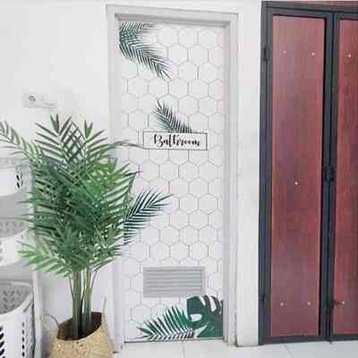 Sticker Pintu Kamar Mandi Motif Hexagon Floral 