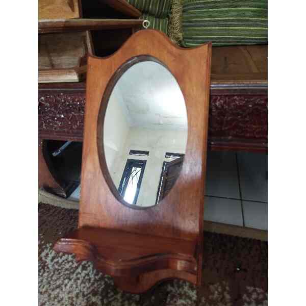 Cermin Dinding Kayu