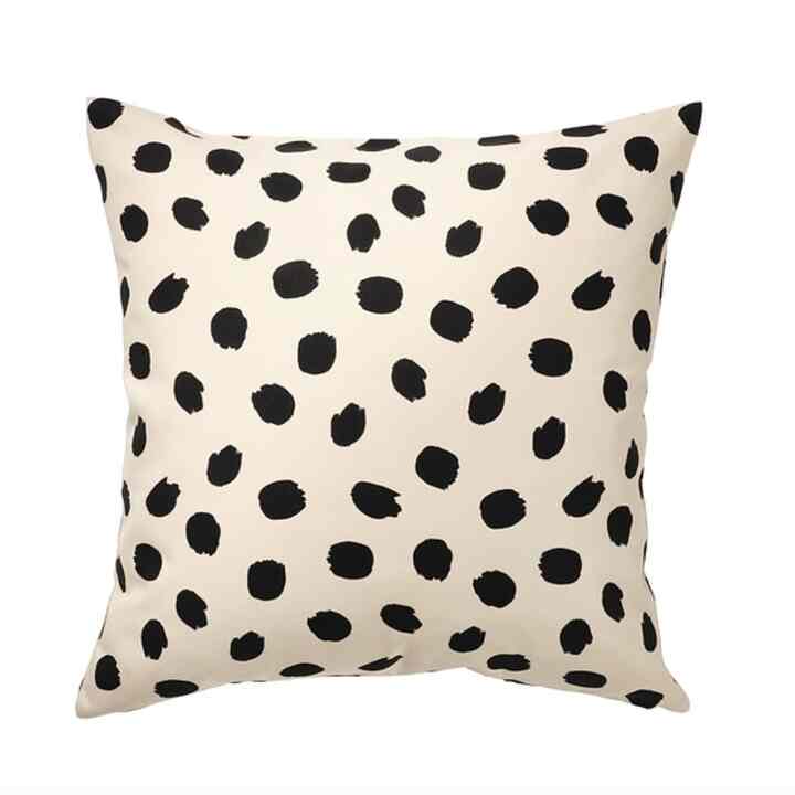 ODDNY, Sarung bantal kursi, putih pudar/pola titik-titik hitam, 50x50 cm