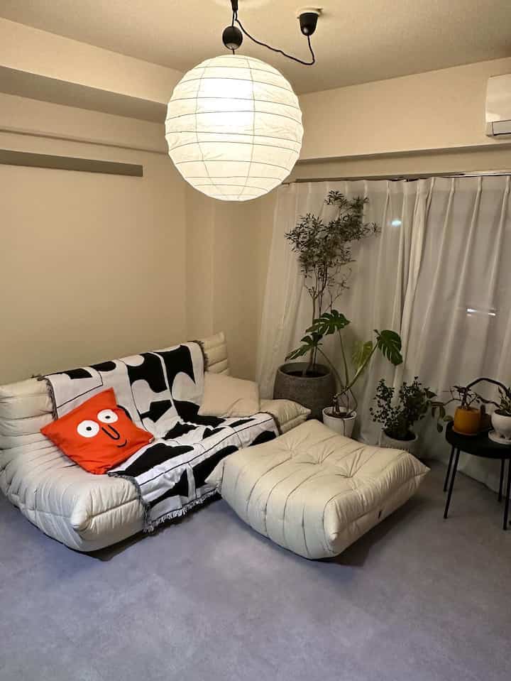 お気に入りの部屋になってきてずっと家にいたい🤭

#2ldk賃貸 #賃貸インテリア #マンションインテリア #リビングインテリア #観葉植物のある暮らし #リーンロゼ #ミッドセンチュリー#ミッドセンチュリーモダン #isamunoguchi #akari #ikea #togosofa #ligneroset #lignerosetuk #midcentury #livstagrammer#mygoodroom #instahome #cozyhome