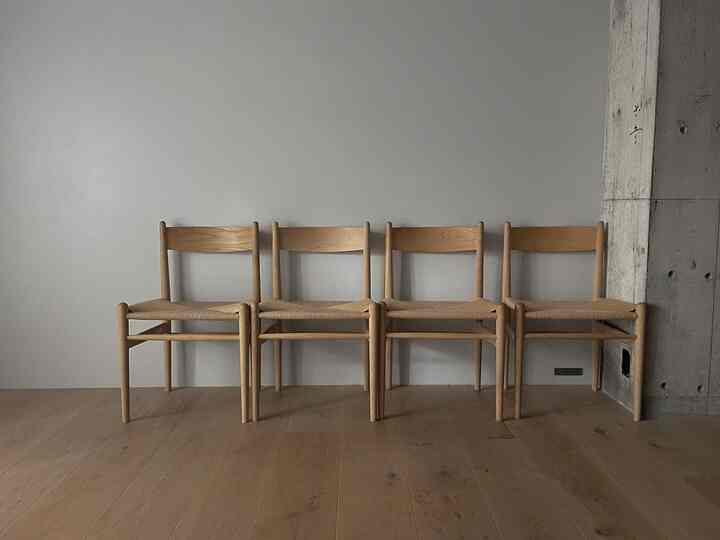 リビングにのフローリングと椅子はオークで統一。
マットな質感にするため、ワックスにもこだわってグレイシュに◎
どんどん味が出てくるのも楽しみです。

#カールハンセンアンドサン #CH36
#ダイニングチェア #ダイニングルーム
# フローリング #スカンジナビアン