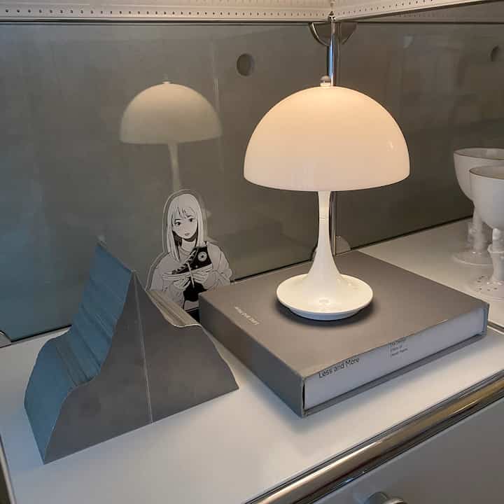 #louispoulsen #ルイスポールセン #ブックスタンド #パンテラ #usmハラー #usmhaller #アクリルスタンド #backsideworks #バックサイドワークス #アート #テレビボード #サイドボード #ディスプレイ