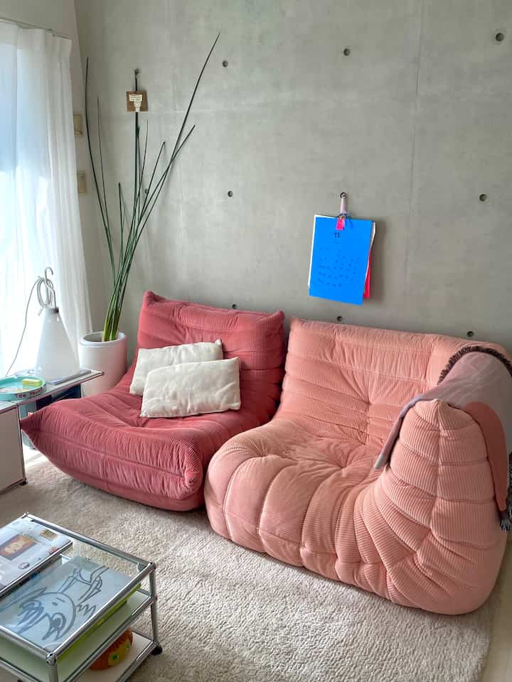 Untuk pergi dari suatu sudut

#Sofa #usmハラー #奈良美智 #ligneroset #リーンロゼ #インテリア #flos #照明インテリア