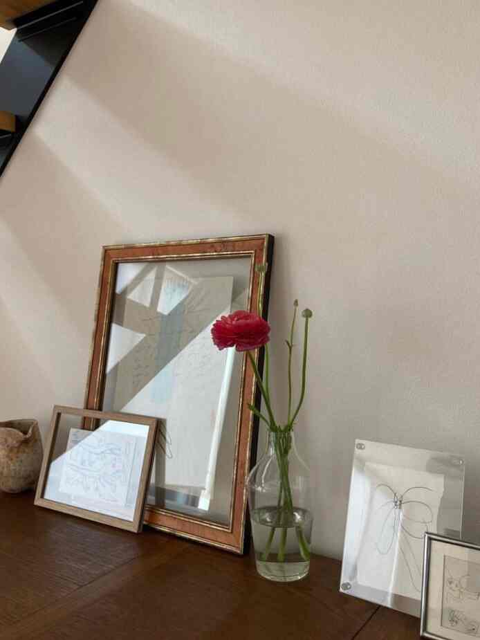 #花のインテリア 
#フレームインテリア 

新しいポスターなんぞほしいな🙄💕