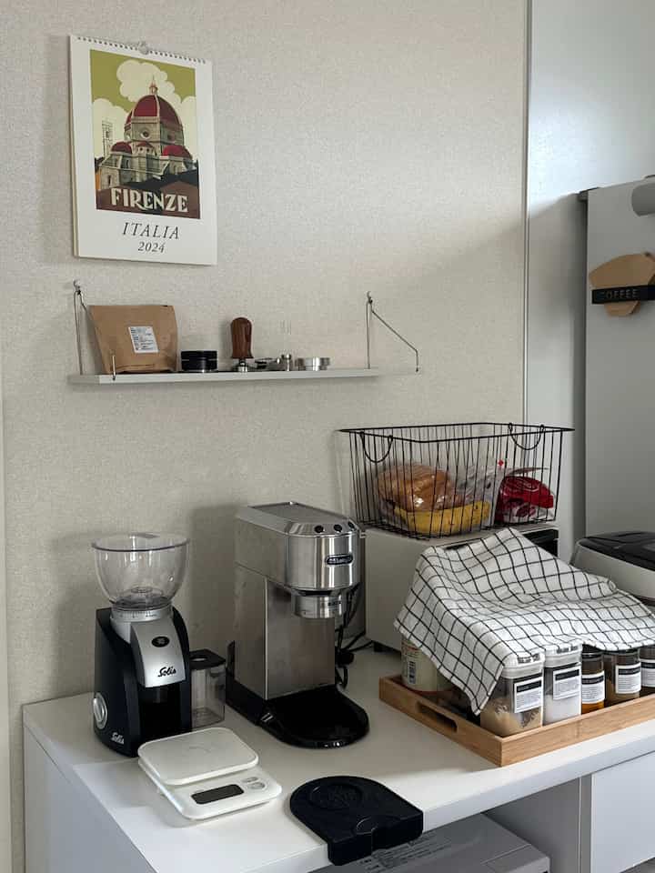 やっと載せられたっ！！キッチンにコーヒースペースを作りました🫶
#キッチンインテリア #キッチン家電 #エスプレッソマシン #カフェインテリア 