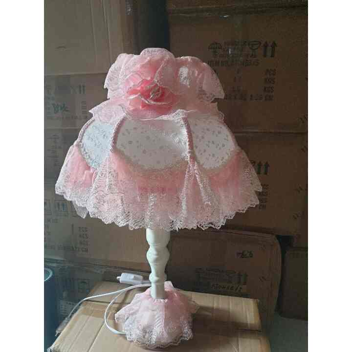 Lampu meja shabby
