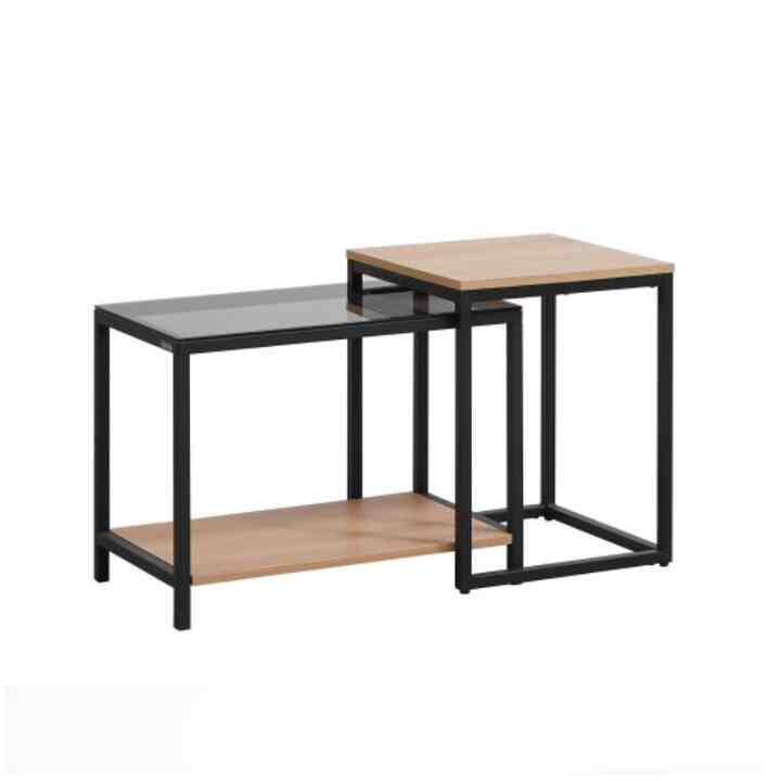 Korl Meja Sisi, Hitam