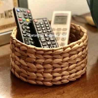 Tray Enceng Polos 20cm