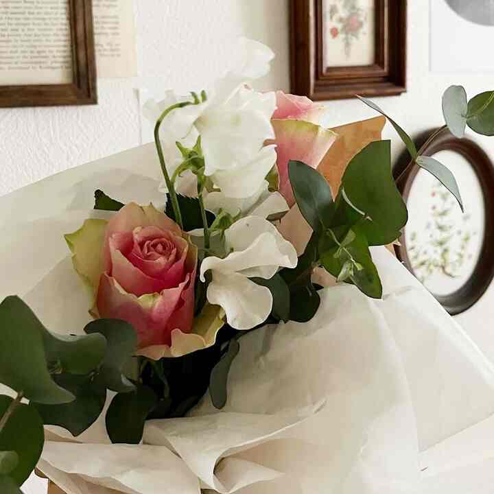 꽃다발이든 장미든 살아도
なんでも可愛いお花🫣癒やし🌸🌿
。
#anjnhome #식물 #힐링 #주방 #주방인테리어 #인테리어 #홈인테리어 #마이홈 #오늘의집 #일상스타그램 #데일리그램 #홈데코 #집 #꽃 #식물인테리어 #homesweethome #韓国インテリア #植物 {17 #花}