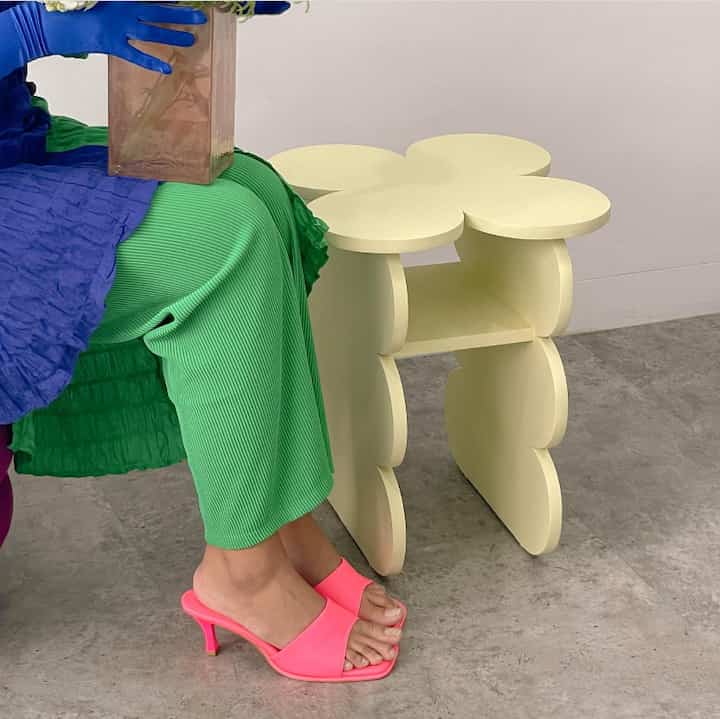 fleur table in yellow