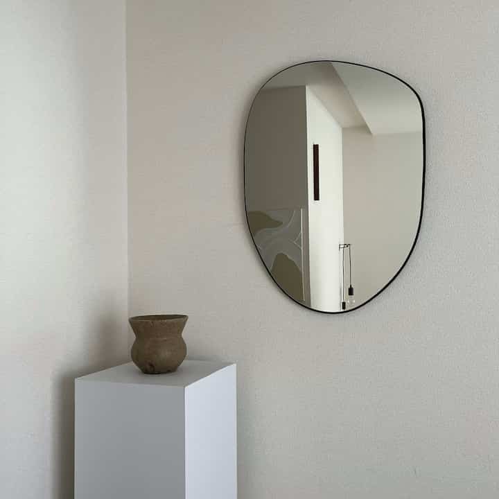 お気に入りスペース

#zarahome #ミラー #鏡 #変形ミラー #ディスプレイボックス #焼き物 #壺 #伊賀焼 #ホワイトインテリア #ナチュラルインテリア #海外インテリア #和風インテリア #シンプルインテリア #一人暮らし #一人暮らしインテリア  #ワンルーム #ワンルームインテリア #interior #room #home

