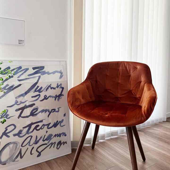 cytwomblyのポスターとポテっとしたチェア

#cytwombly