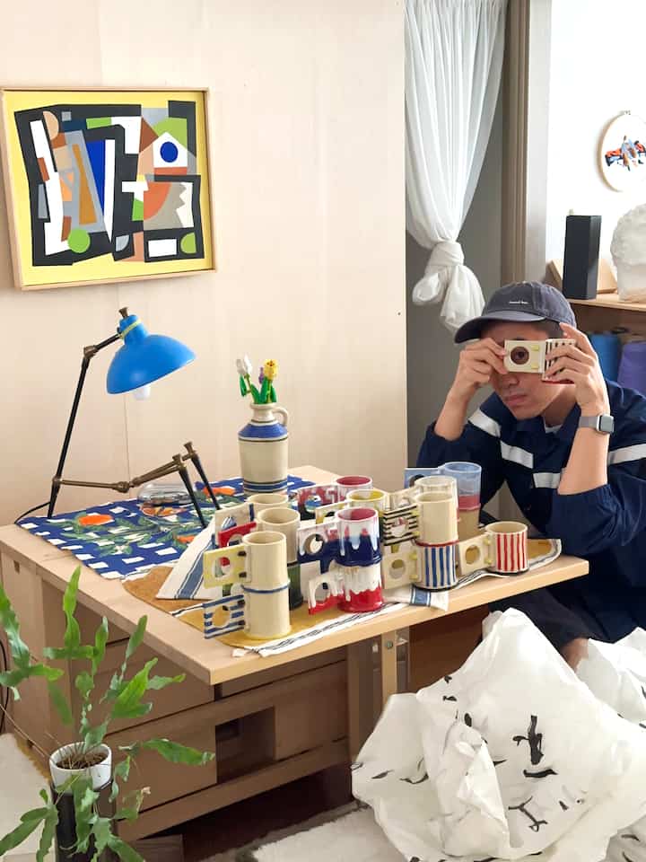 Mug yang aku buat dengan pesat sejak bulan Agustus akhirnya selesai semua 🫠

Saya memanggangnya dalam tiga porsi, jadi saya mencoba mengubah rasanya sedikit. Menggunakan otakku dengan kecepatan penuh, aku memilah-milah 50 item, termasuk item yang diberi glasir dan dihias dengan cat.

Nanti aku bawa ke acara @kiokutekisansaku yang diadakan di Shibuya Parco tanggal 30 September 🙋‍♂️

#interior #interiordesign #studioapartment #smallapartment #tinyapartment #postmodern #apartmentinterior #homedecor #pottery #ceramics #ceramicart #stoneware #contemporaryceramics #インテリア #海外インテリア #インテリアコーディネート #インテリア男子 #お部屋紹介 #お部屋作り #インテリアコーデ #インテリアデザイン #リビングインテリア #diy家具 #ポストモダン #デザイン雑貨 #アートのある暮らし