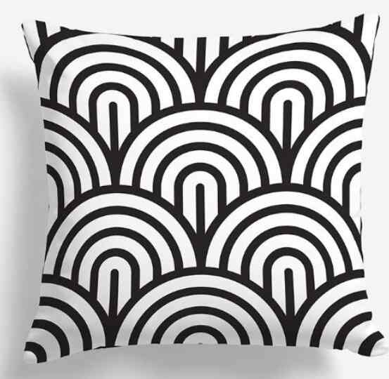 Sarung Bantal Monokrom